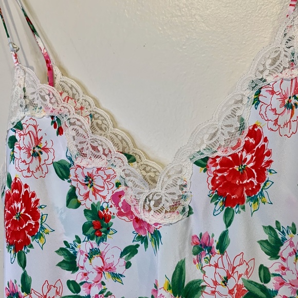 Victoria's Secret | VTG Lace Floral Camisole Slip Lingerie Nightie - Picture 7 of 9